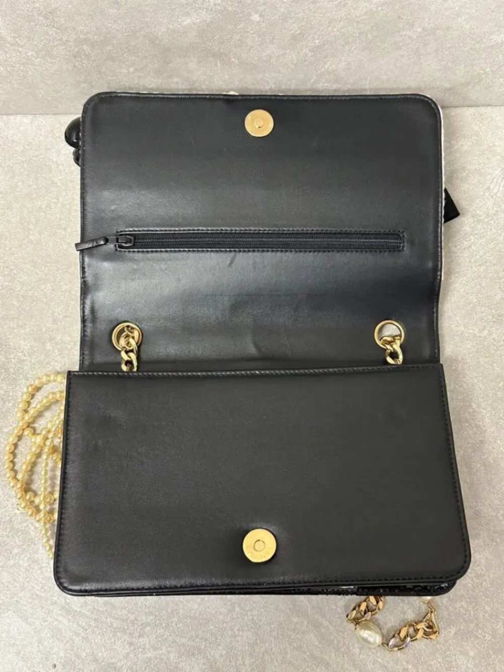 Chanel Pearl Leather Floral Ladies Bag